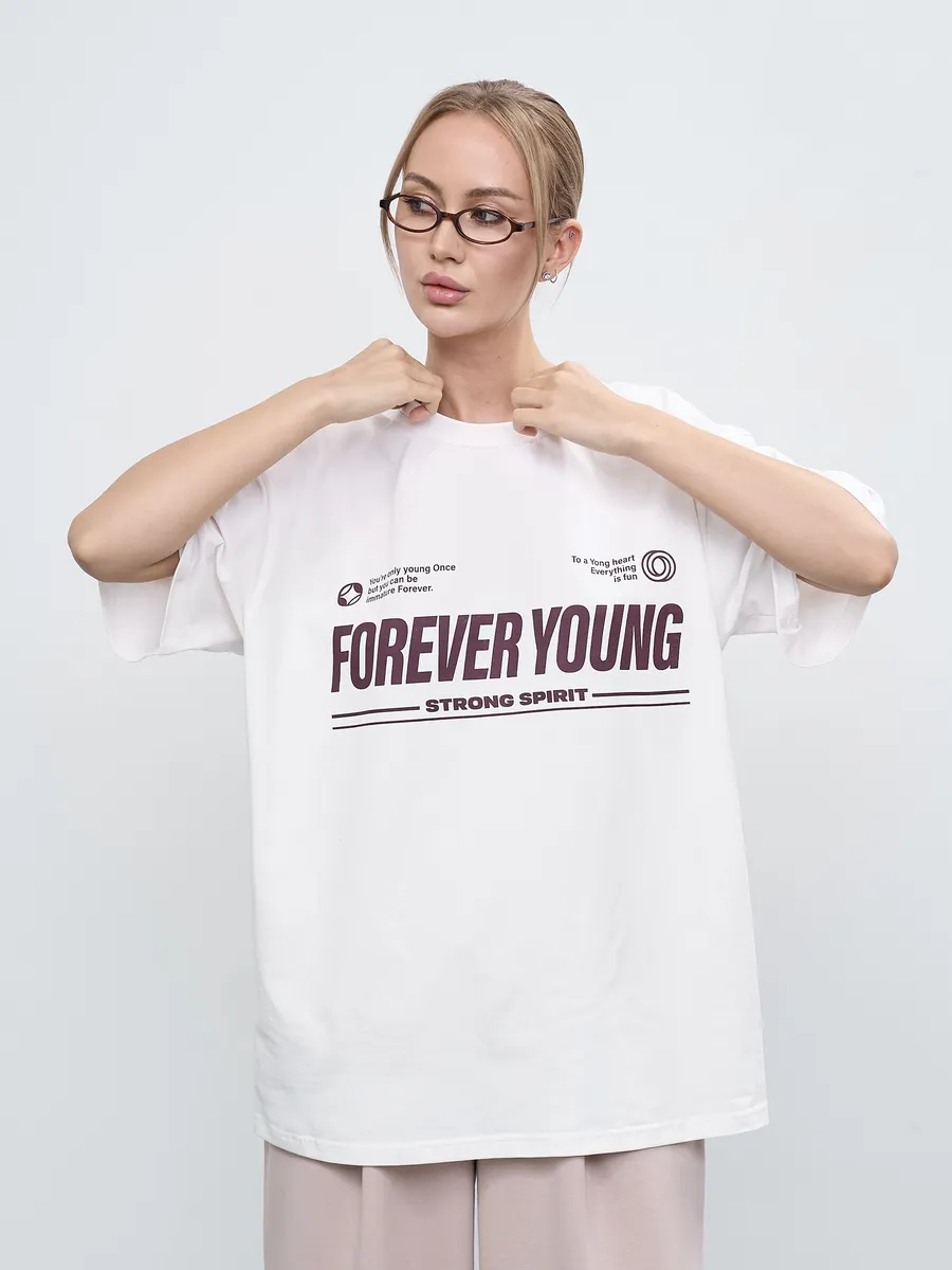 Футболка оверсайз с принтом  F O R E V E R  Y O U N G
