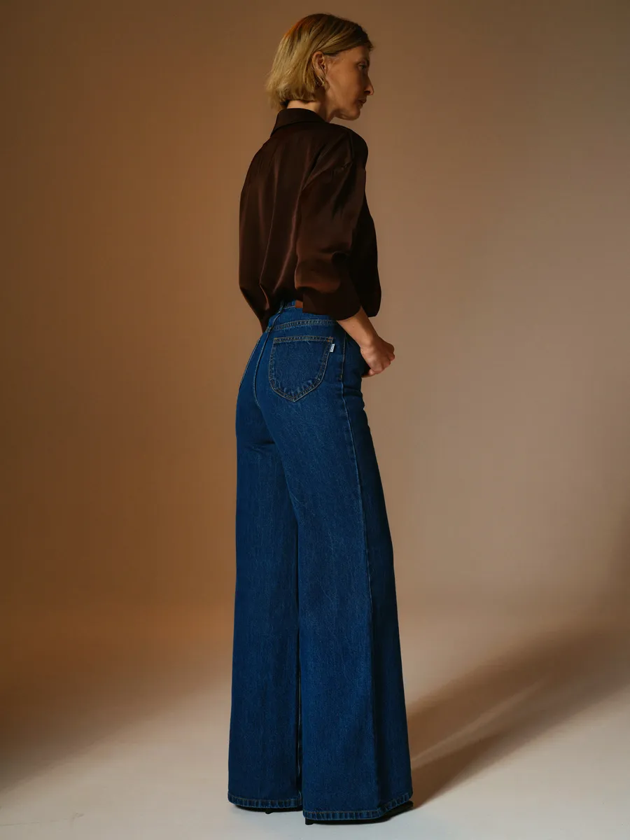 Джинсы широкие клеш от бедра